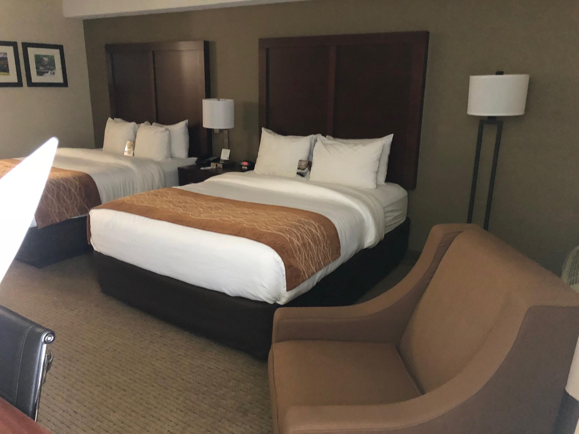 Comfort Inn & Suites Near Danville Mall Экстерьер фото