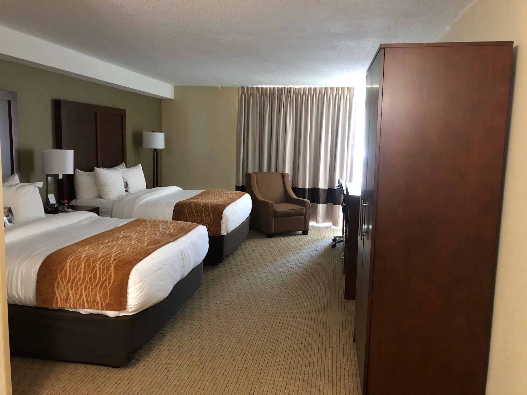 Comfort Inn & Suites Near Danville Mall Экстерьер фото