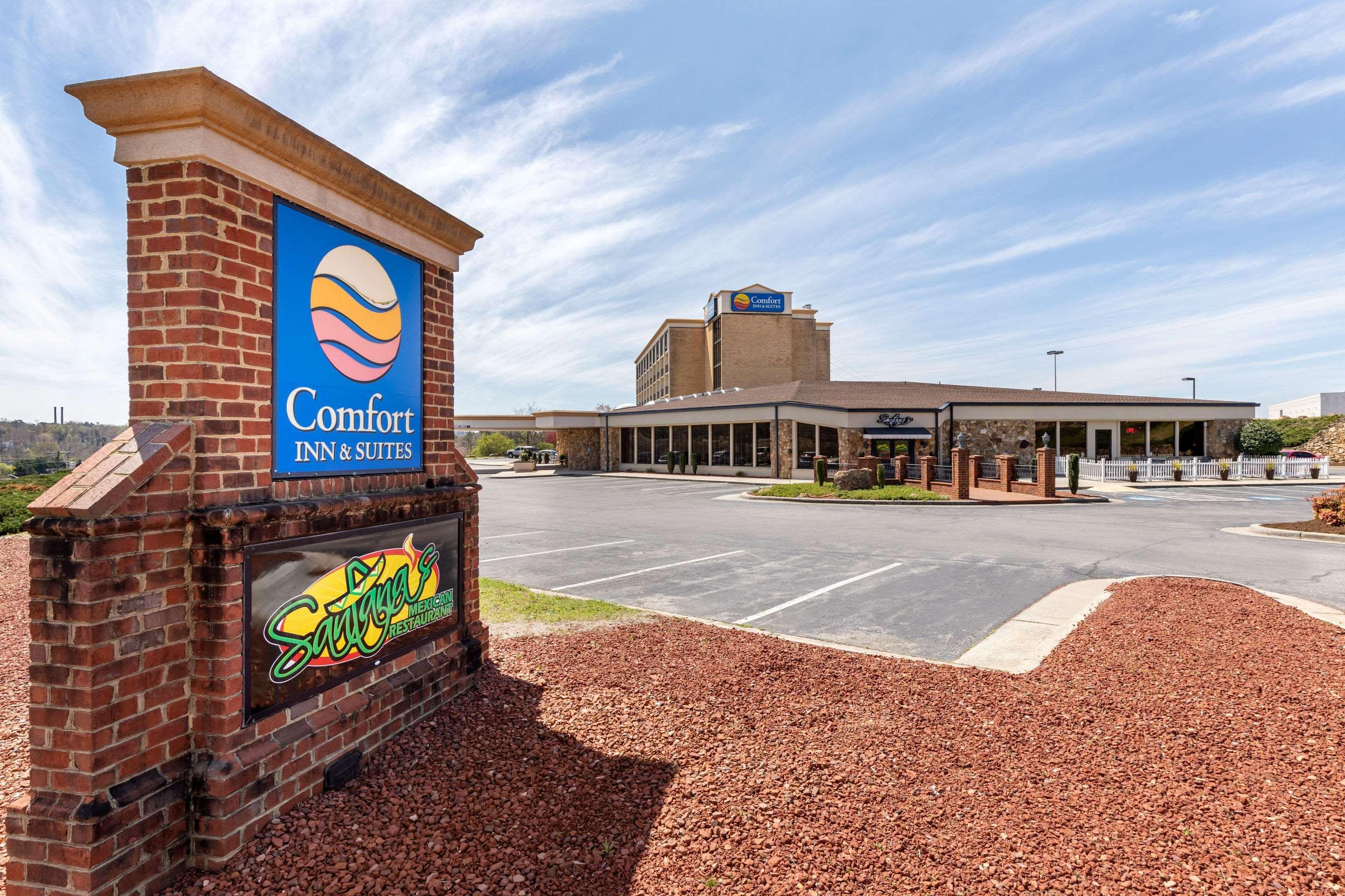 Comfort Inn & Suites Near Danville Mall Экстерьер фото